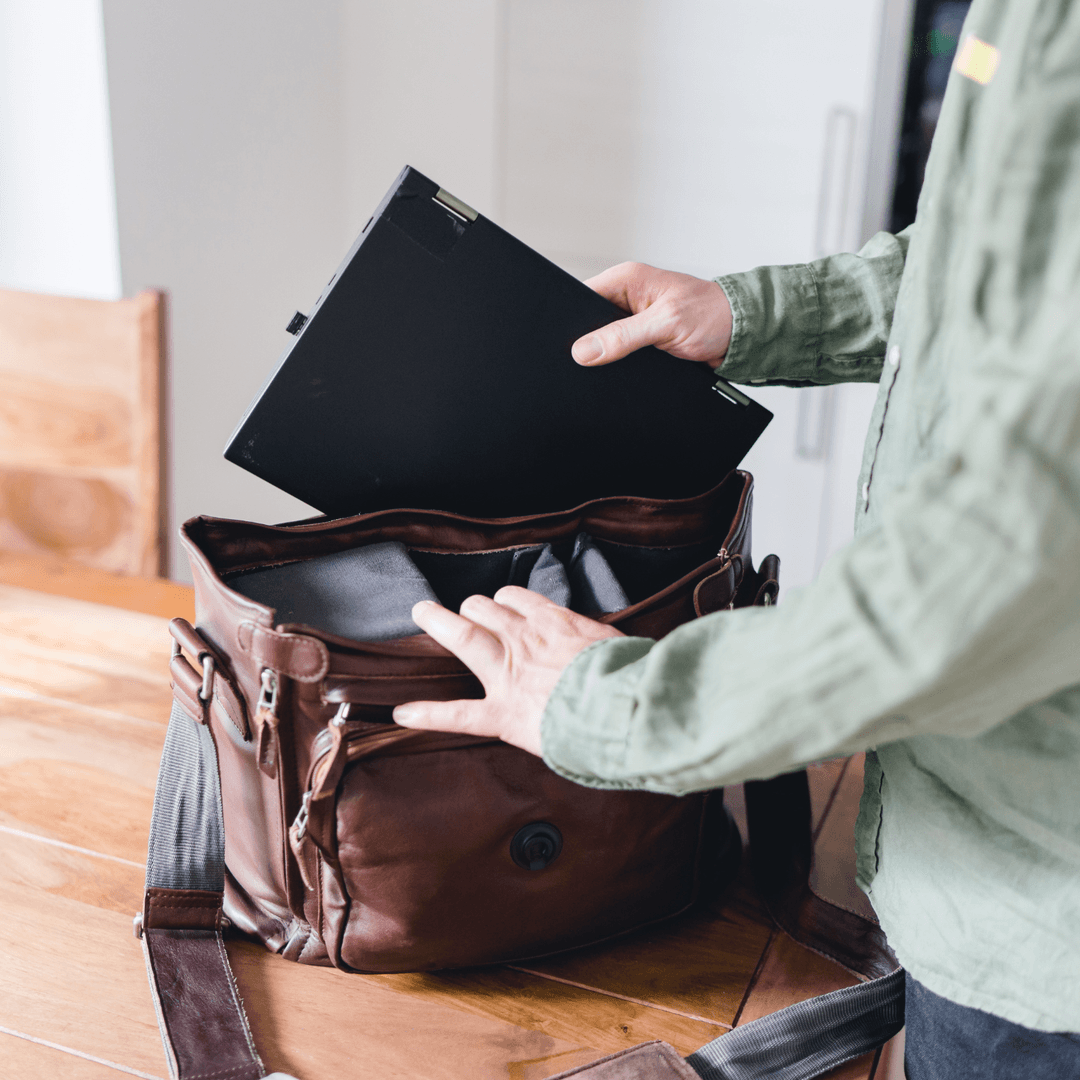 🧳 Where Should You Pack Your Laptop?