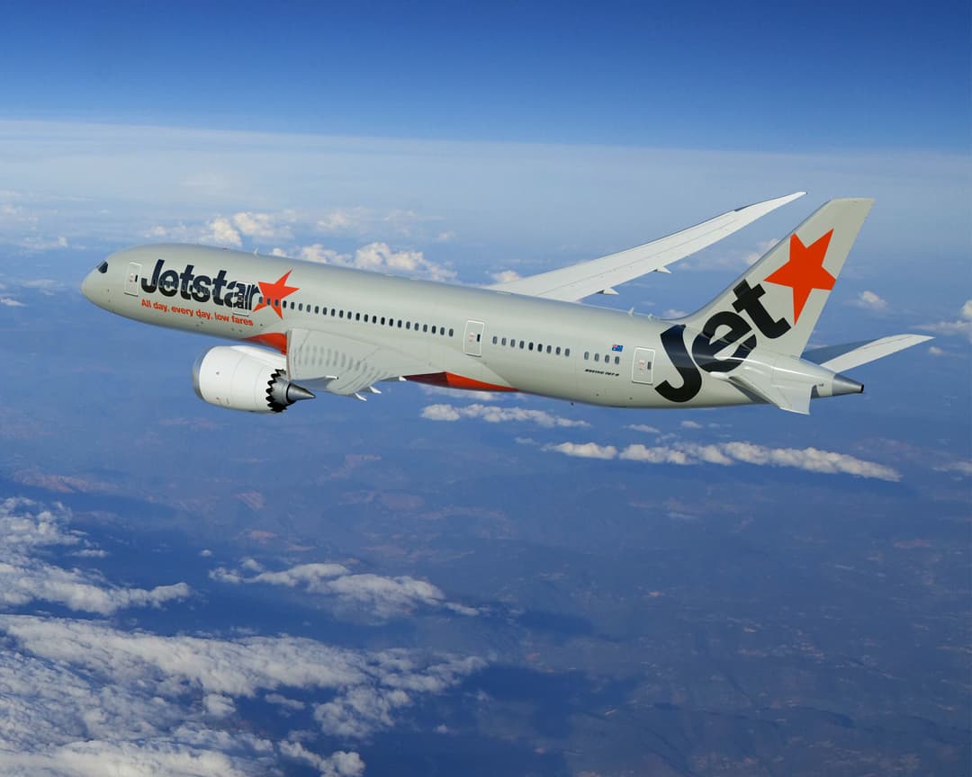 Red Jetstar Jetstar flight deals photos - Tripsteru.com
